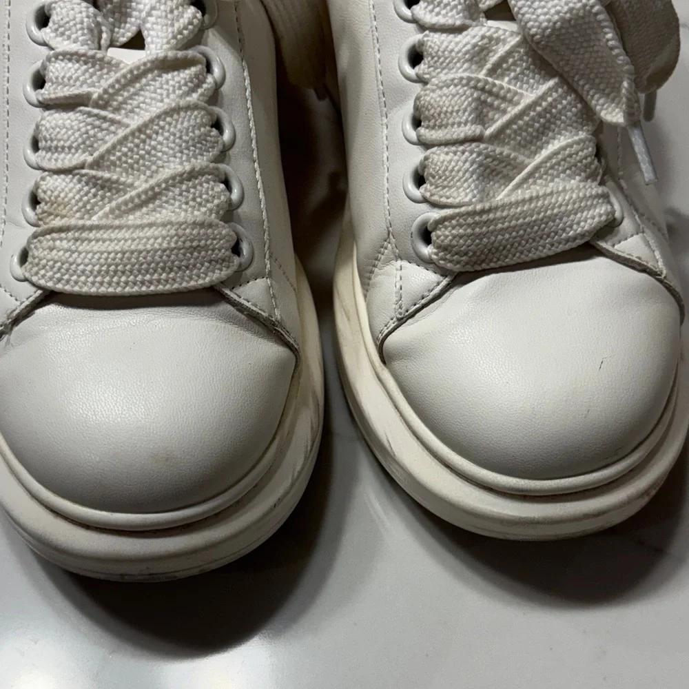 Steve Madden White and Pink Sneakers